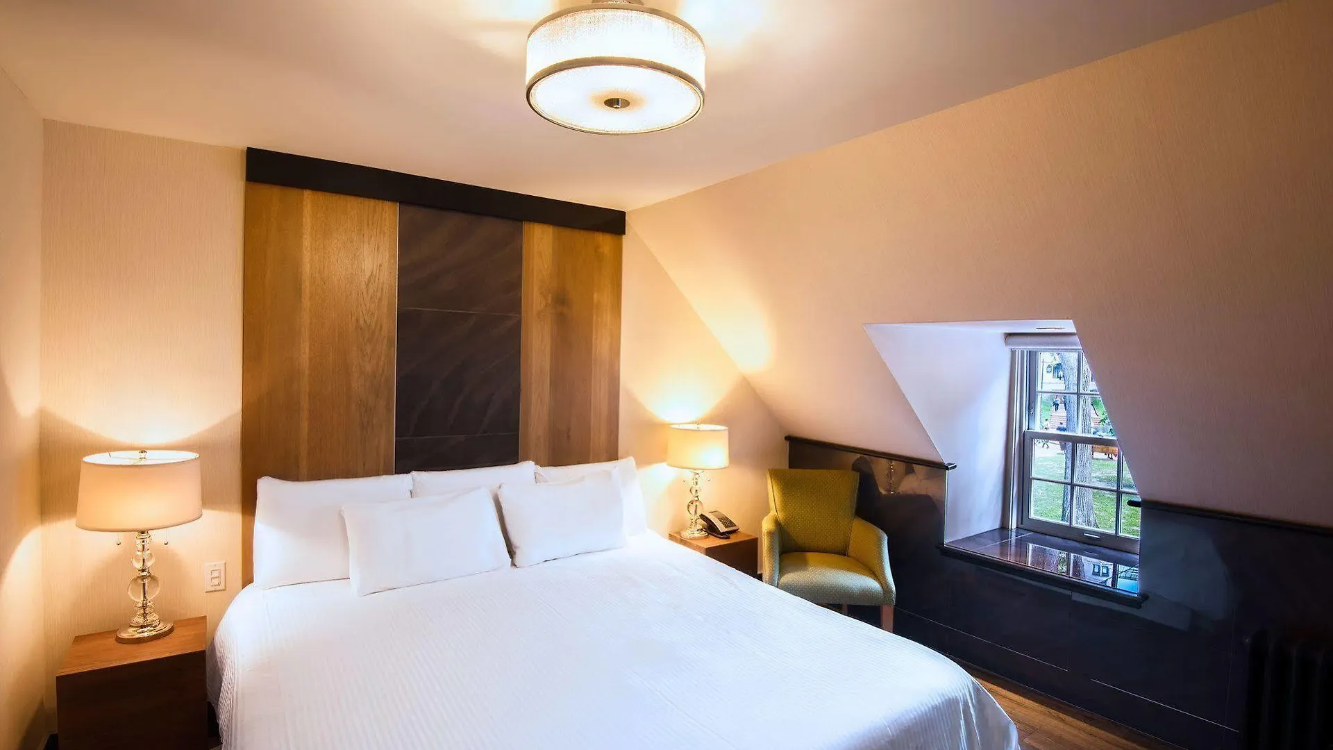 *** Inn Auberge Du Tresor Quebec City Canada